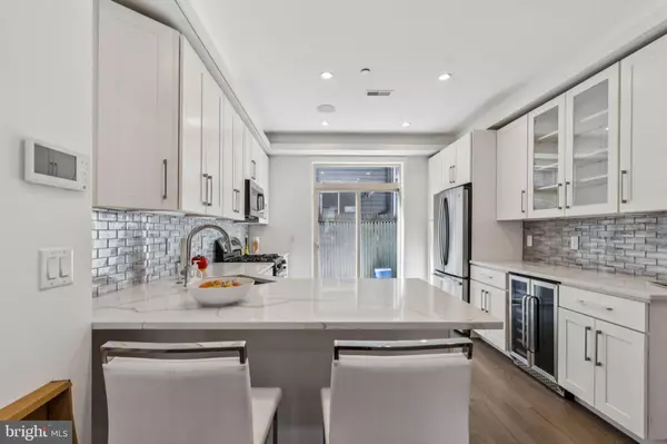 Philadelphia, PA 19146,2228 KIMBALL ST