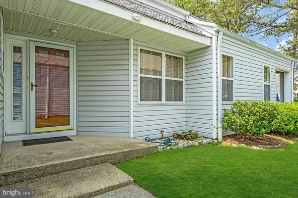 Manahawkin, NJ 08050,53 DEERFIELD DR