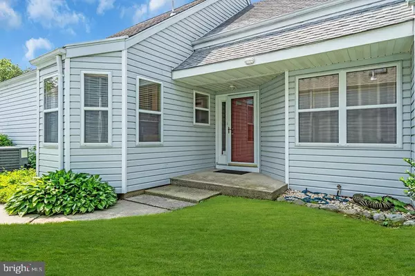 Manahawkin, NJ 08050,53 DEERFIELD DR