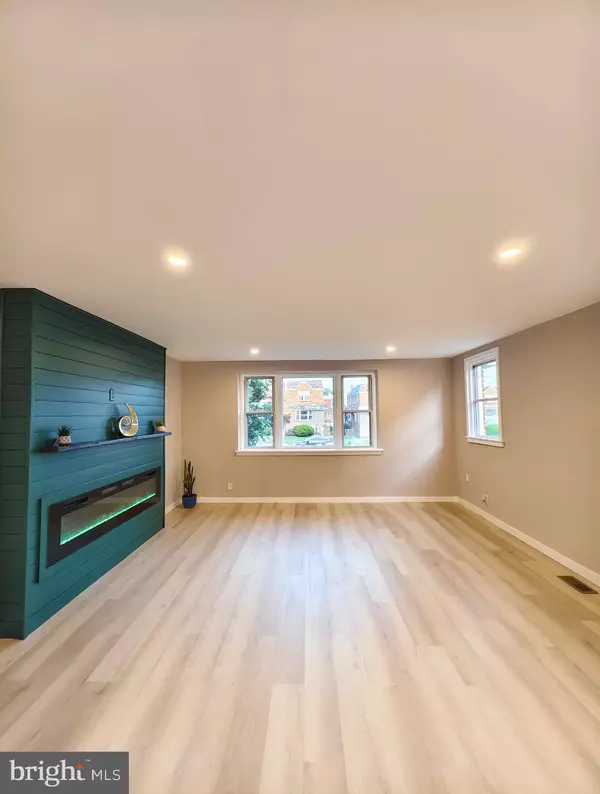 Philadelphia, PA 19150,1017 E PHIL ELLENA ST
