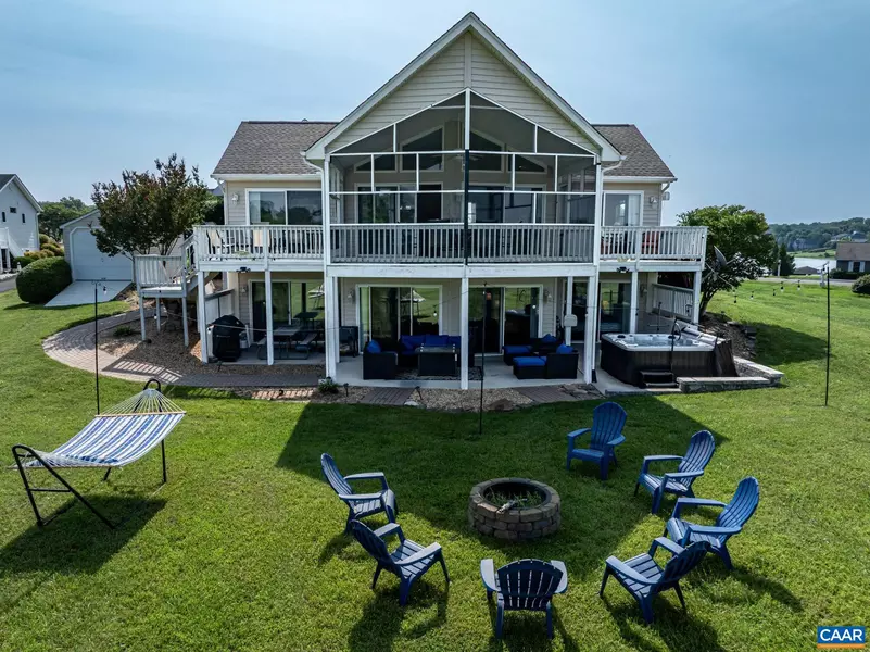 5716 CRESCENT POINT DR, Orange, VA 22960