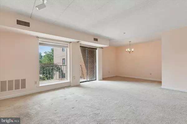 Wynnewood, PA 19096,1219 W WYNNEWOOD RD #400