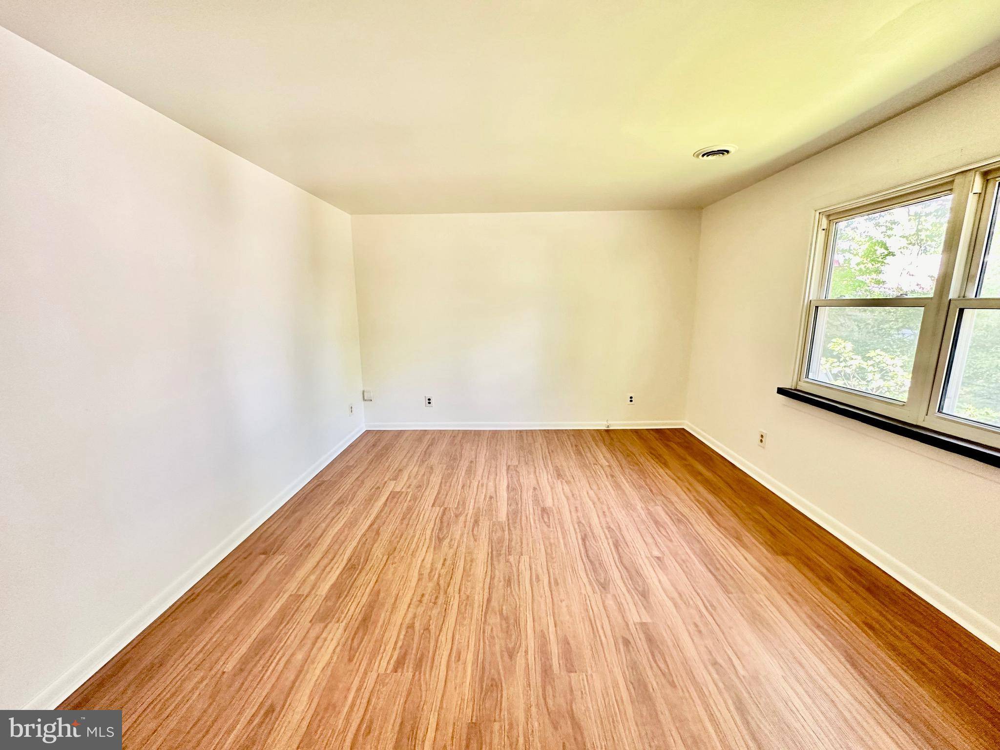 Wilmington, DE 19802,110 E 40TH ST