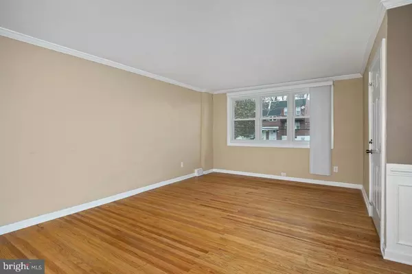 Philadelphia, PA 19131,2702 CRANSTON RD