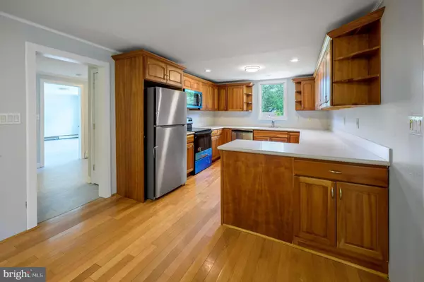 Trenton, NJ 08610,624 HUNT AVE