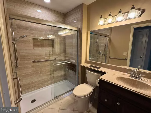 Monroe Township, NJ 08831,38 RUTLAND LN #I