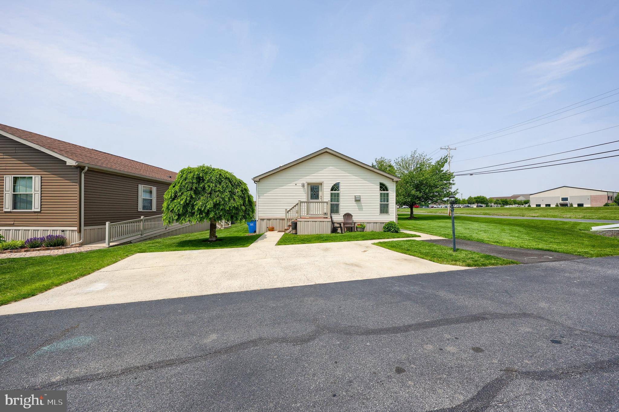 22 SARAH AVE, New Holland, PA 17557
