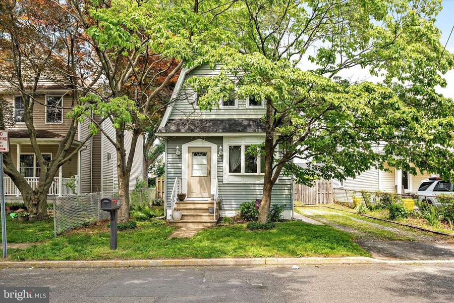 32 VICTORIA AVE, Hamilton, NJ 08610