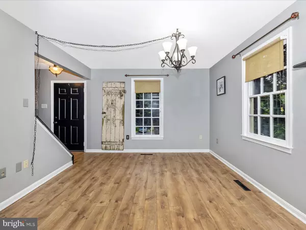 New Market, MD 21774,6848 WHISTLING SWAN WAY