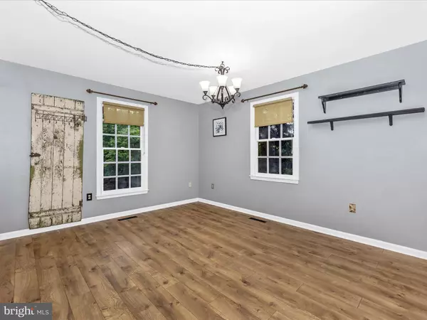 New Market, MD 21774,6848 WHISTLING SWAN WAY