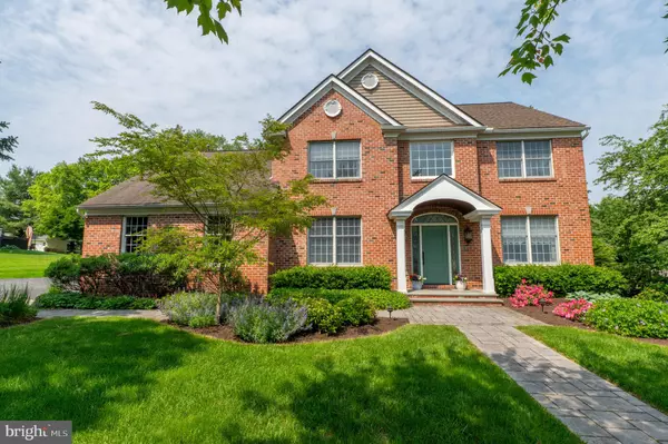 2440 SADDLEBROOK RD, Macungie, PA 18062