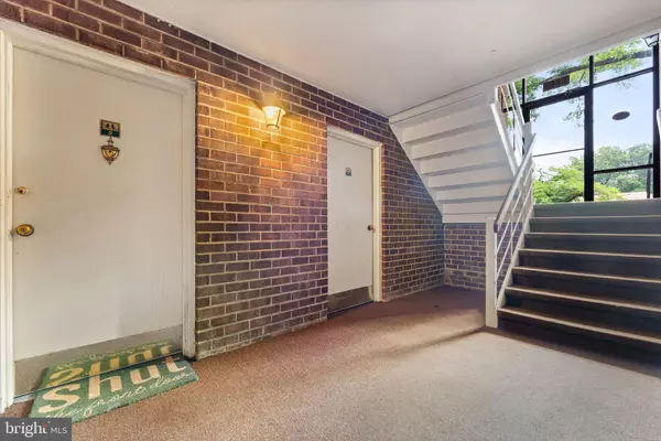 Reston, VA 20190,1413 NORTHGATE SQ #13/2A