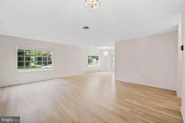 Silver Spring, MD 20906,3300 SOLOMONS CT #100