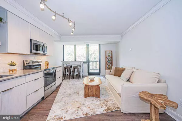 Arlington, VA 22202,1805 CRYSTAL DR #403S