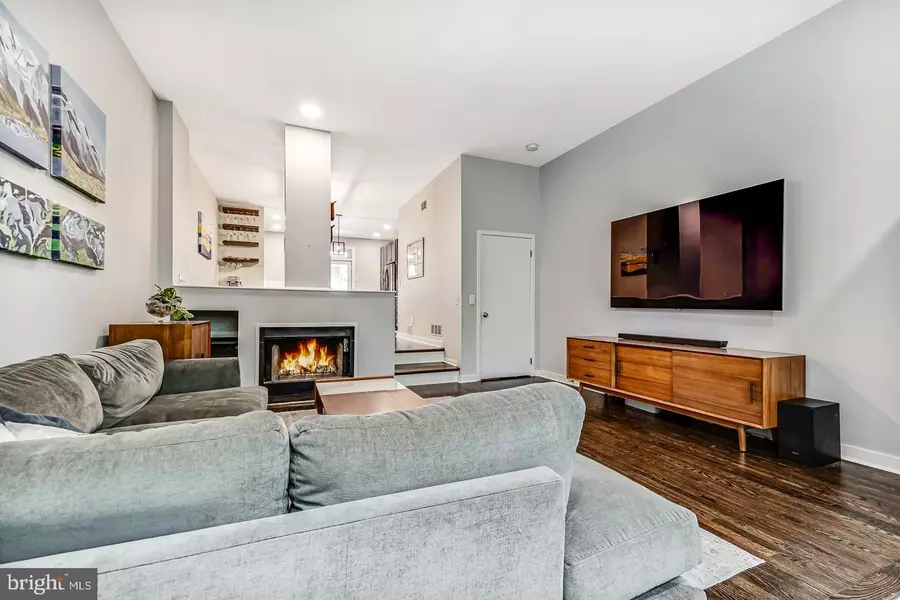 2947 PENNSYLVANIA AVE, Philadelphia, PA 19130