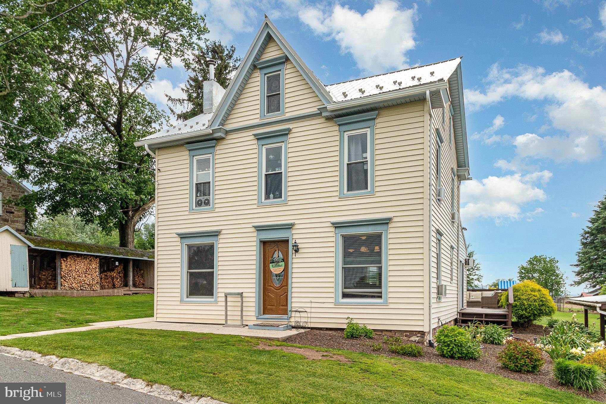 28 LAUDERMILCH RD, Halifax, PA 17032