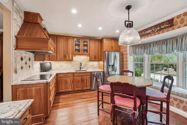 Lutherville Timonium, MD 21093,7 ALICEVIEW CT