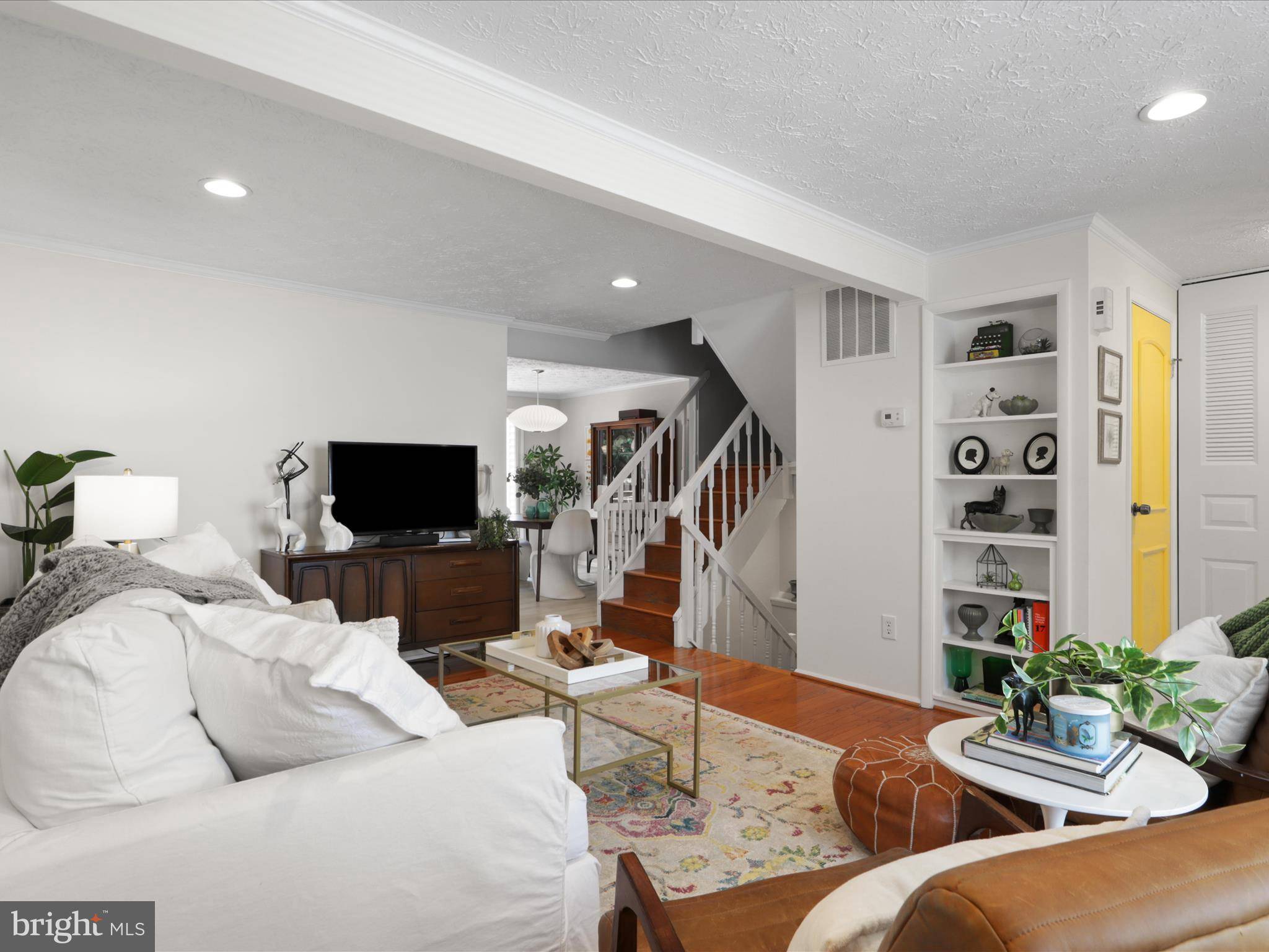 Falls Church, VA 22043,2042 BROOKS SQUARE PL