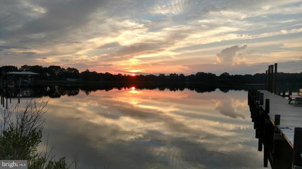Colonial Beach, VA 22443,20345 RIDGE RD