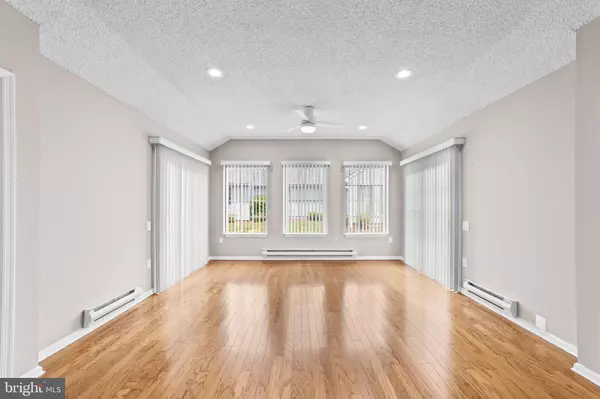 Monroe Township, NJ 08831,642-B MADISON DR