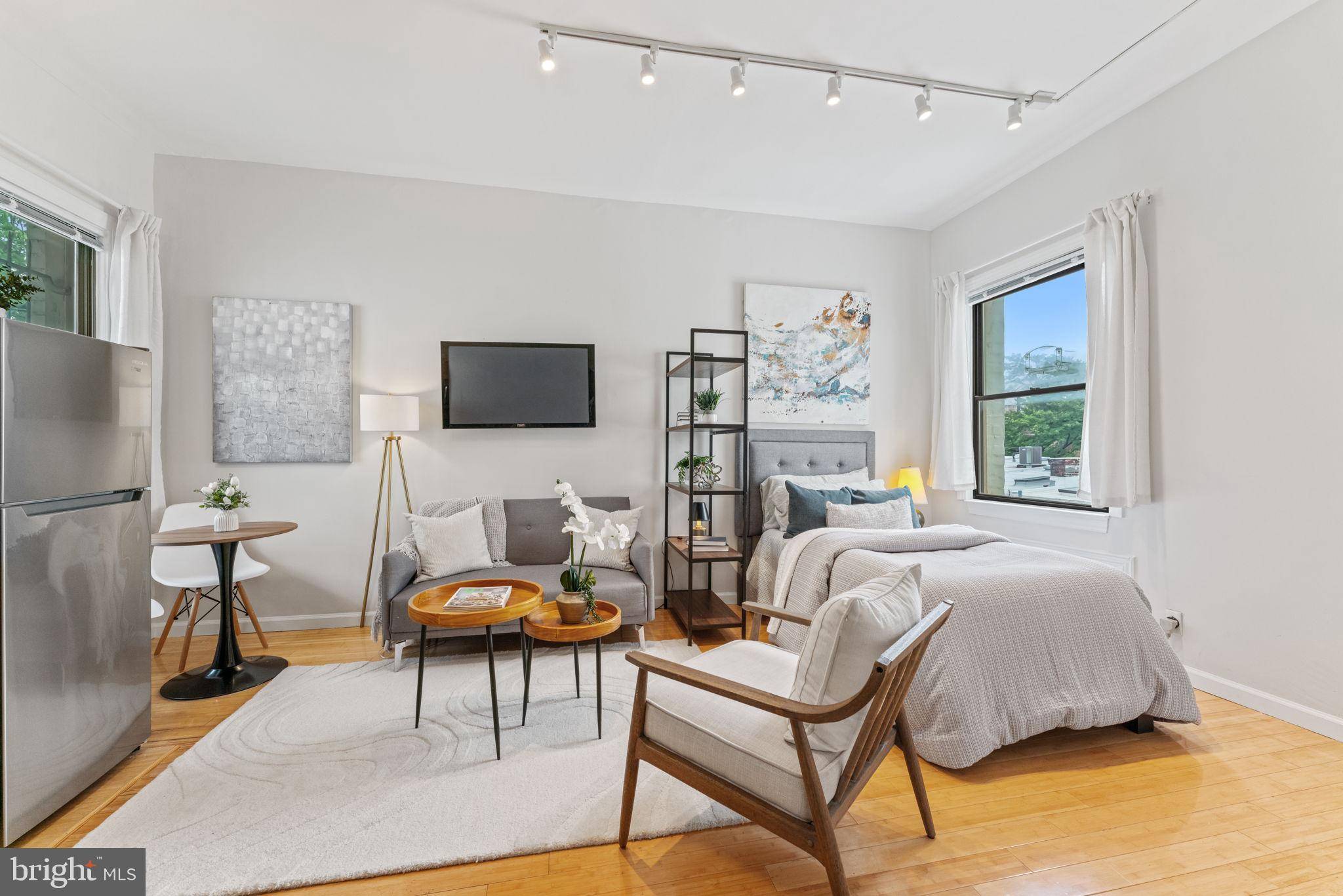 Washington, DC 20009,1822 15TH ST NW #305