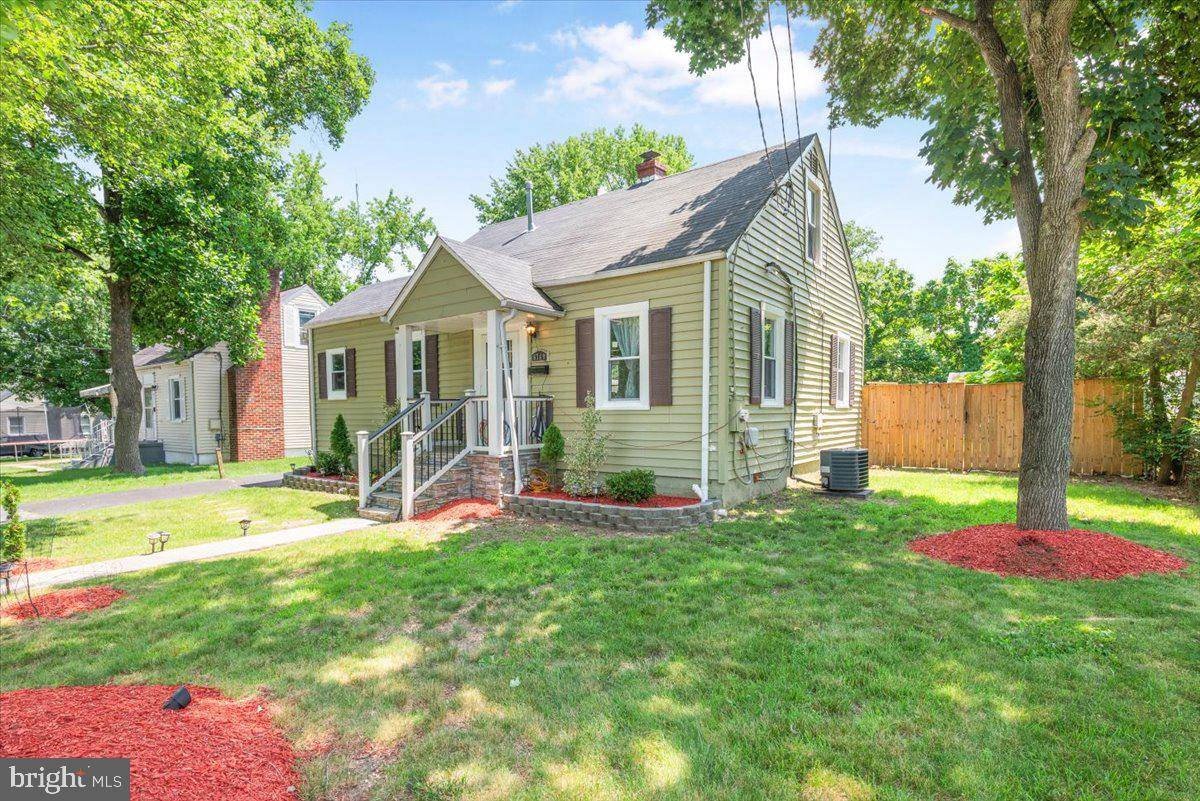 Suitland, MD 20746,6709 LARCHES CT