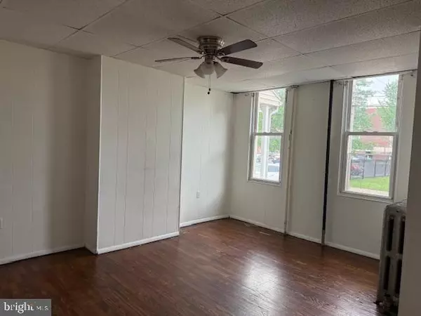 Gloucester City, NJ 08030,120 S KING ST