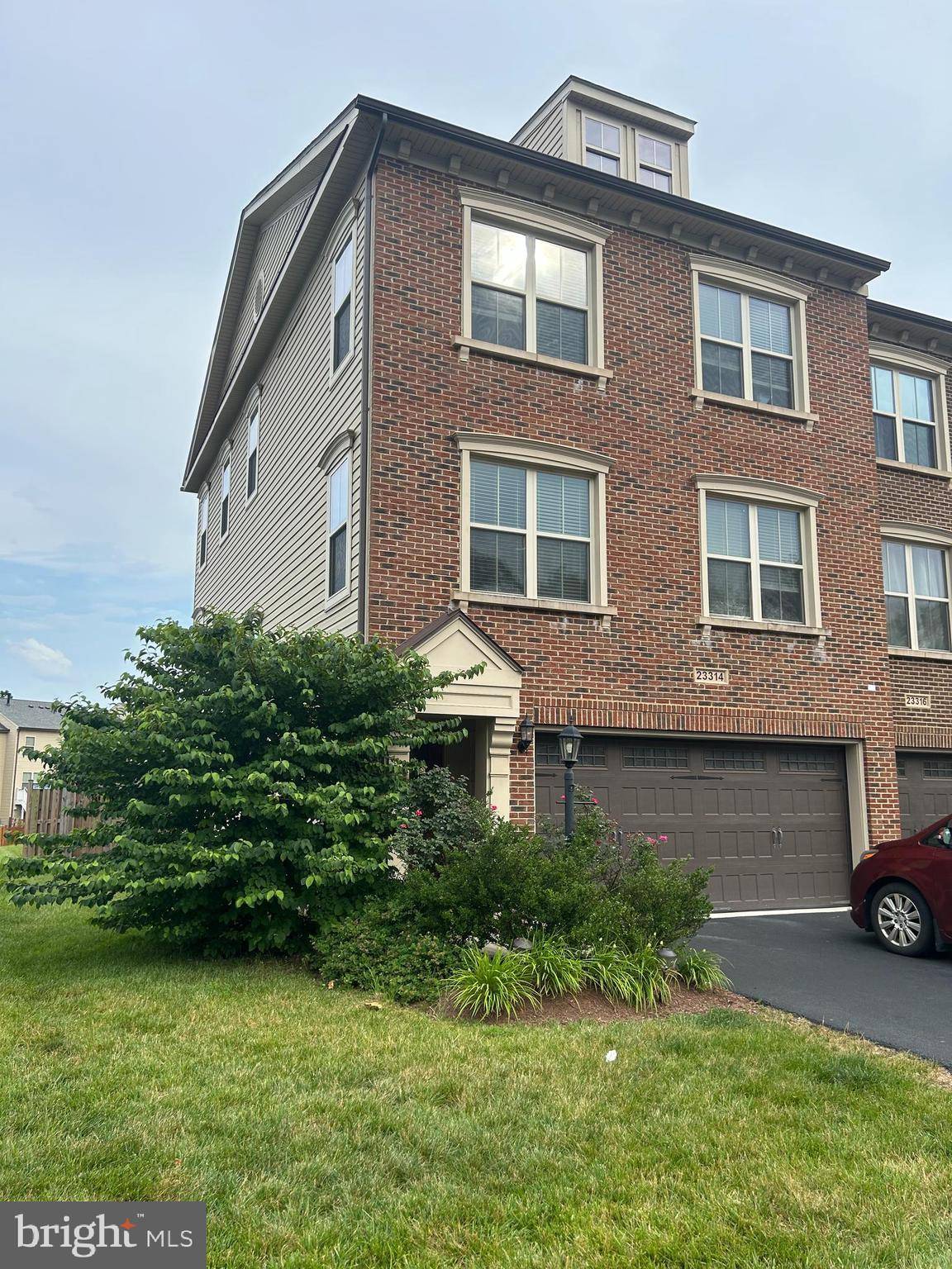 Brambleton, VA 20148,23314 TRADEWIND DR