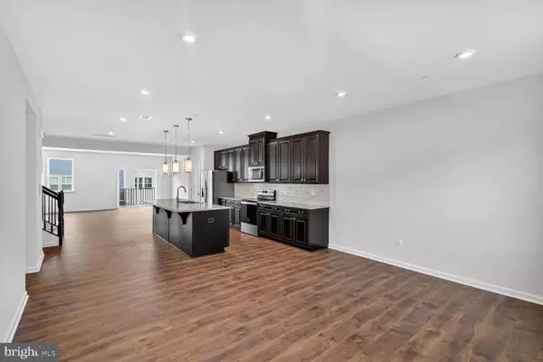 Laurel, MD 20723,10009B AMERICAN PHAROAH LN