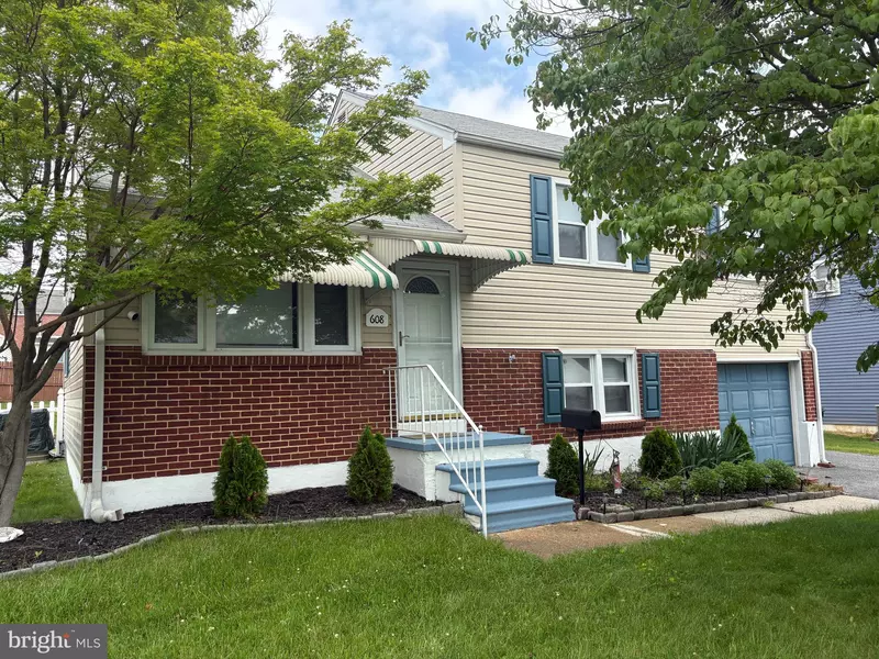 608 AUGUSTINE RD, Wilmington, DE 19804