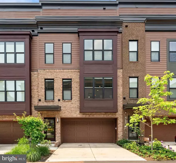 3546 SUTTON HEIGHTS CIR, Fairfax, VA 22031