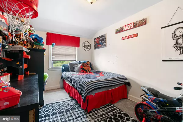 Chester, PA 19013,734 E 24TH ST