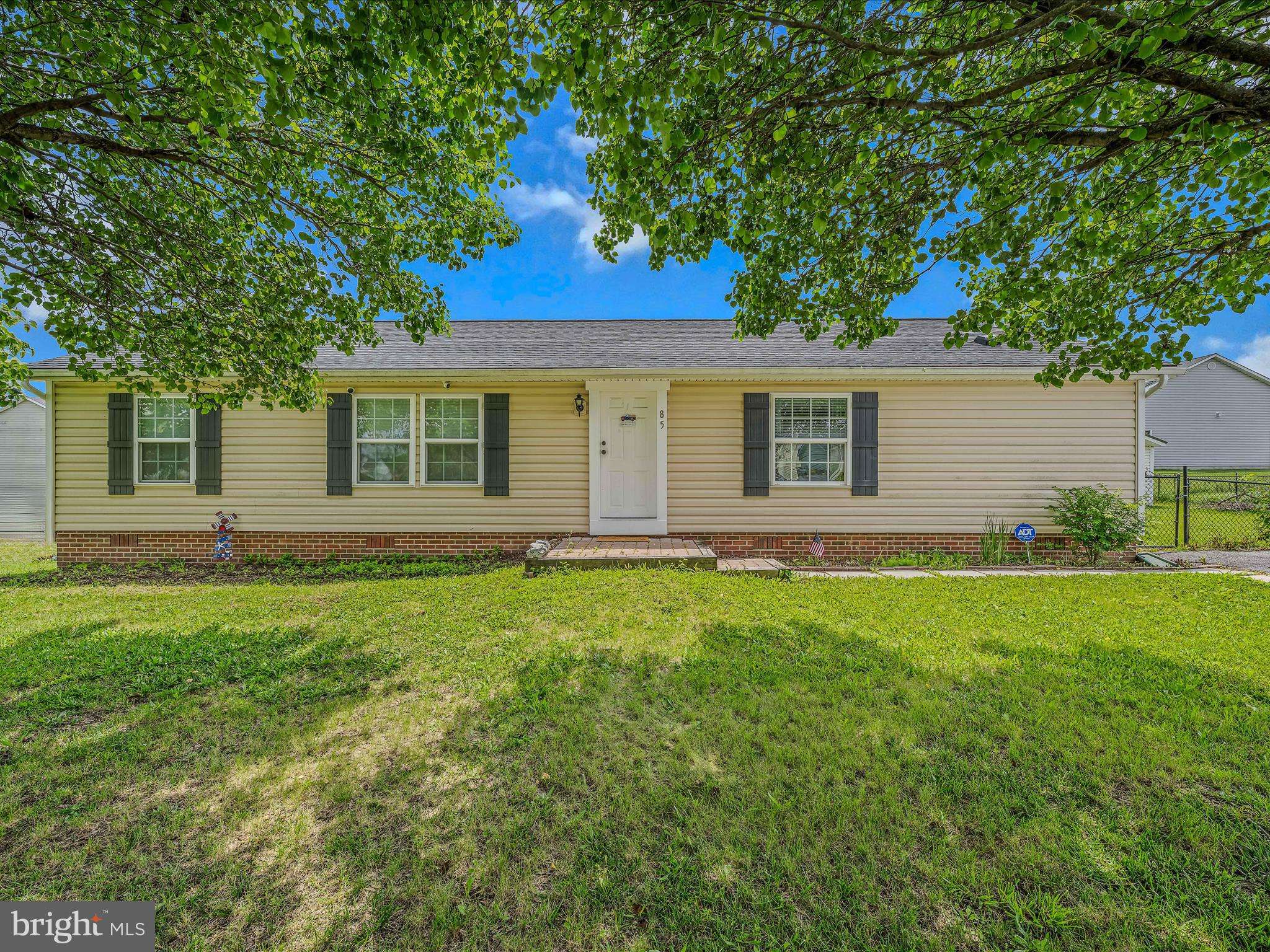 85 LONGBRANCH DR, Martinsburg, WV 25405