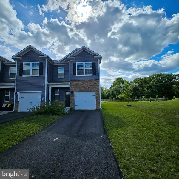 38 PEREGRINE WAY, Burlington, NJ 08016