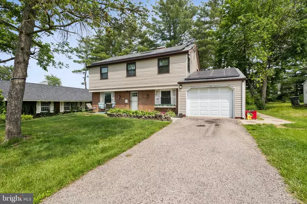 Willingboro, NJ 08046,60 PINAFORE LN