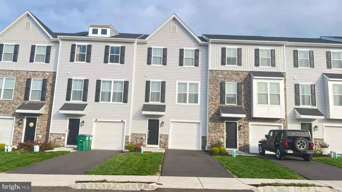 Coopersburg, PA 18036,4904 BROOKSIDE CT