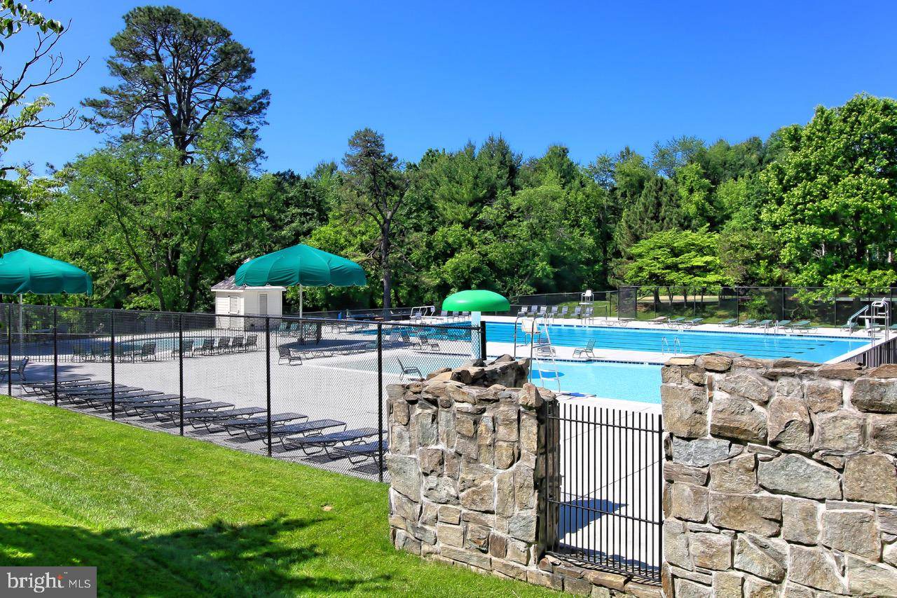 Burke, VA 22015,6143 WINDWARD DR