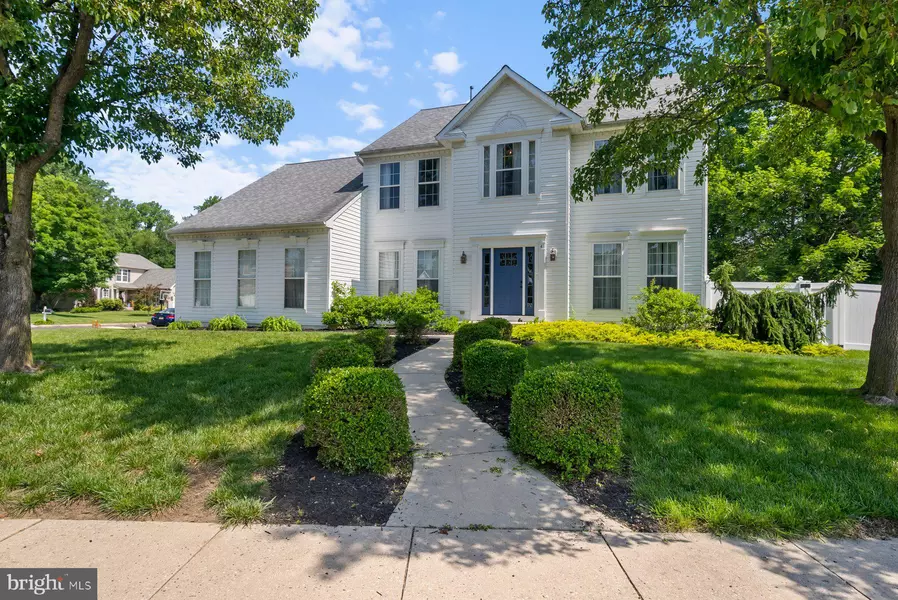 4 WAVERLY DR, Lumberton, NJ 08048