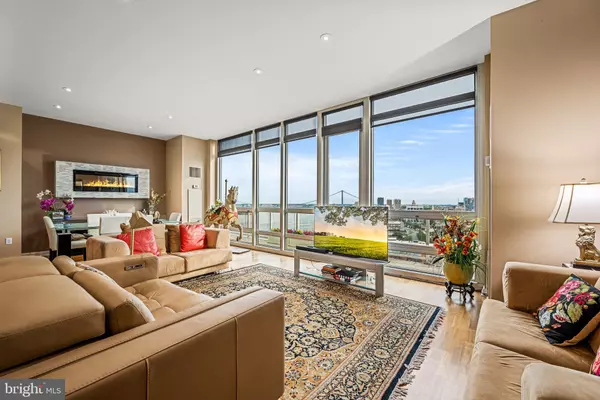 Philadelphia, PA 19123,901 N PENN ST #F2003