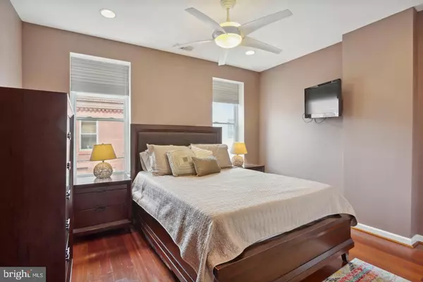 Philadelphia, PA 19145,2411 S BANCROFT ST