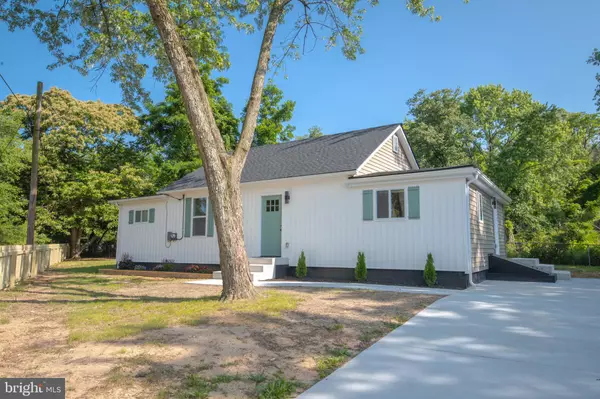 8244 RAILROAD AVE, Millersville, MD 21108