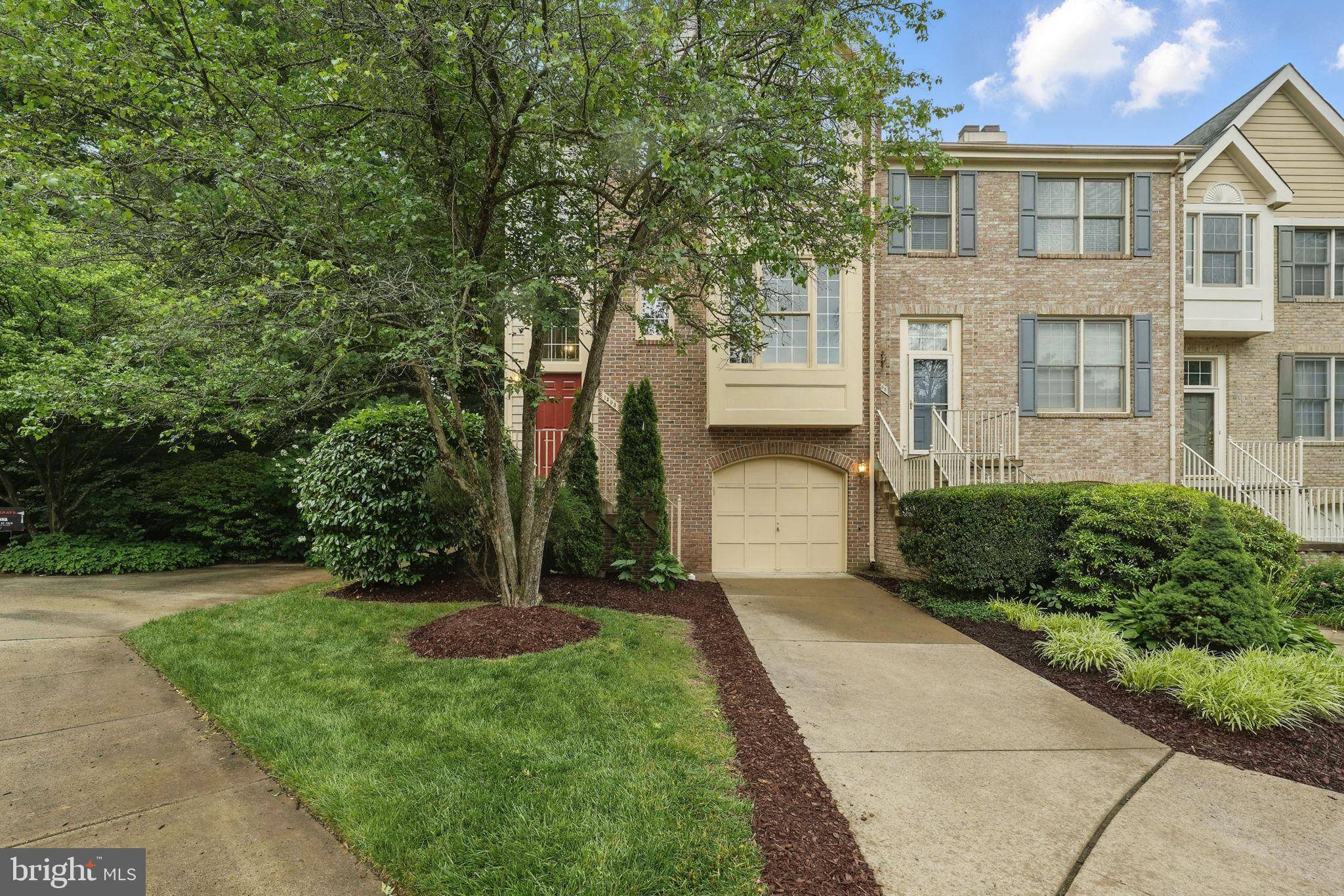 1393 HERITAGE OAK WAY,  Reston,  VA 20194