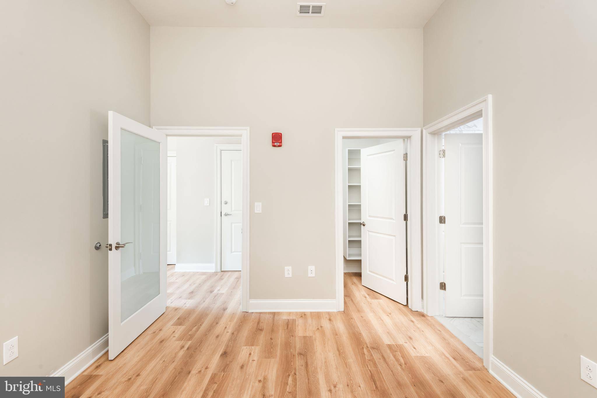 Philadelphia, PA 19103,2121-41 MARKET ST #102