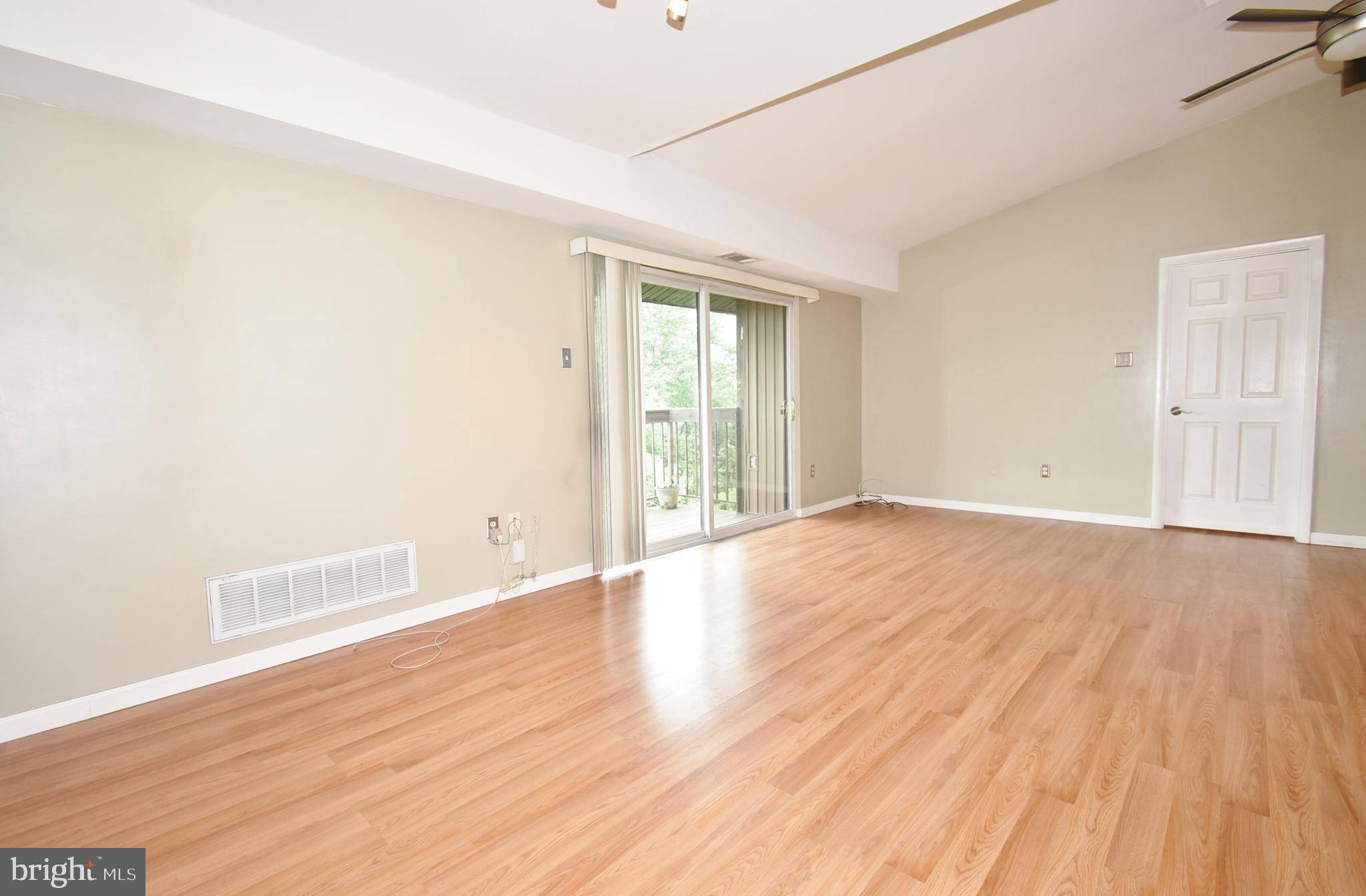 Glen Burnie, MD 21060,106 MOUNTAIN RD #3B