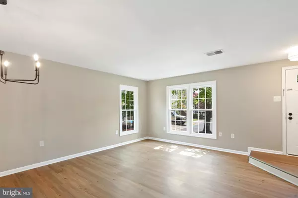 Manassas, VA 20109,7422 BARBADOS LN