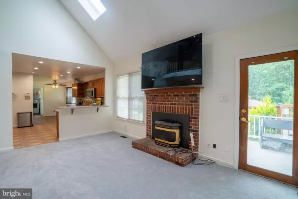 Brandywine, MD 20613,6904 BURCH HILL RD