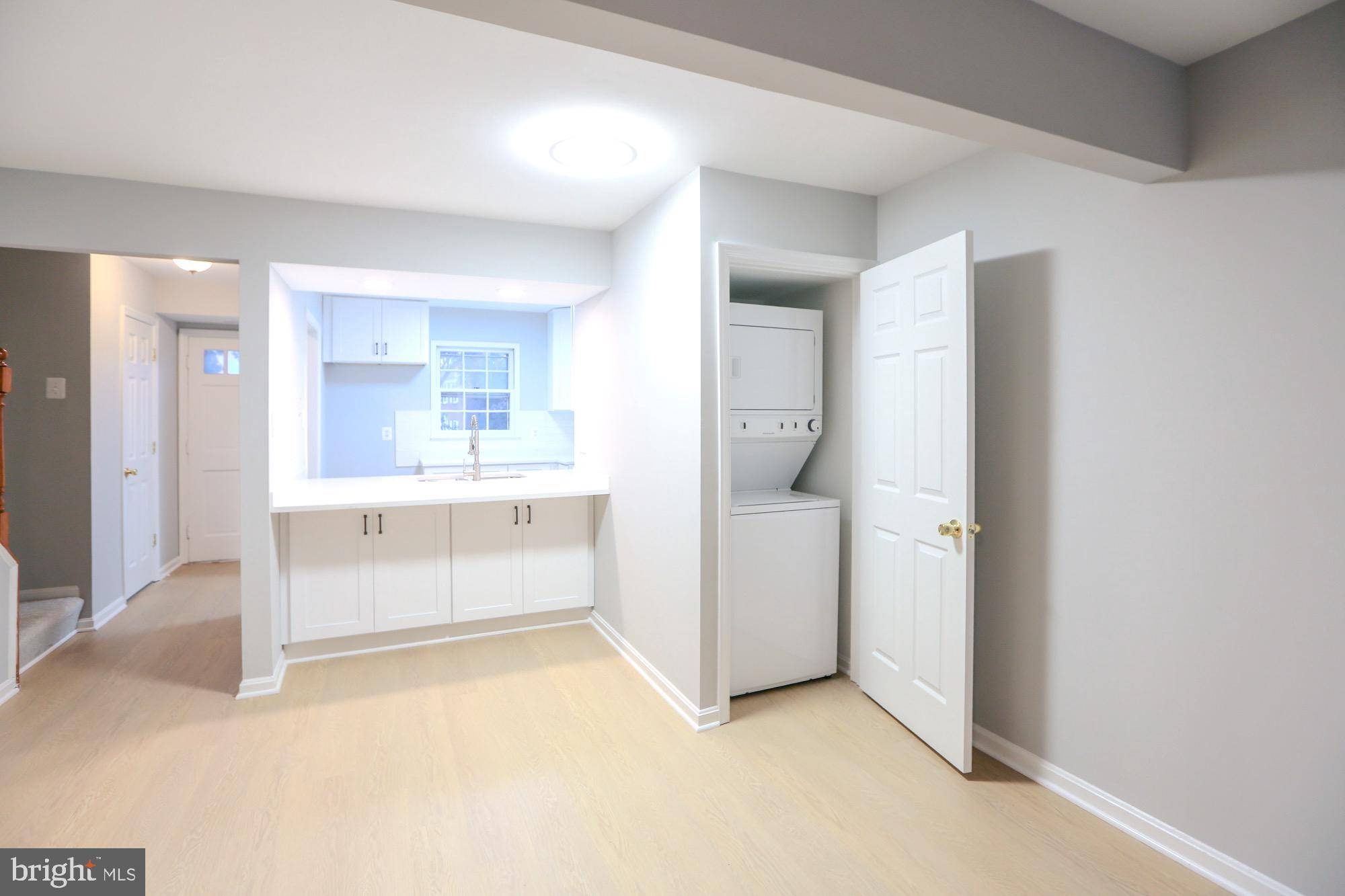 Centreville, VA 20121,14470 COOL OAK LN #6B