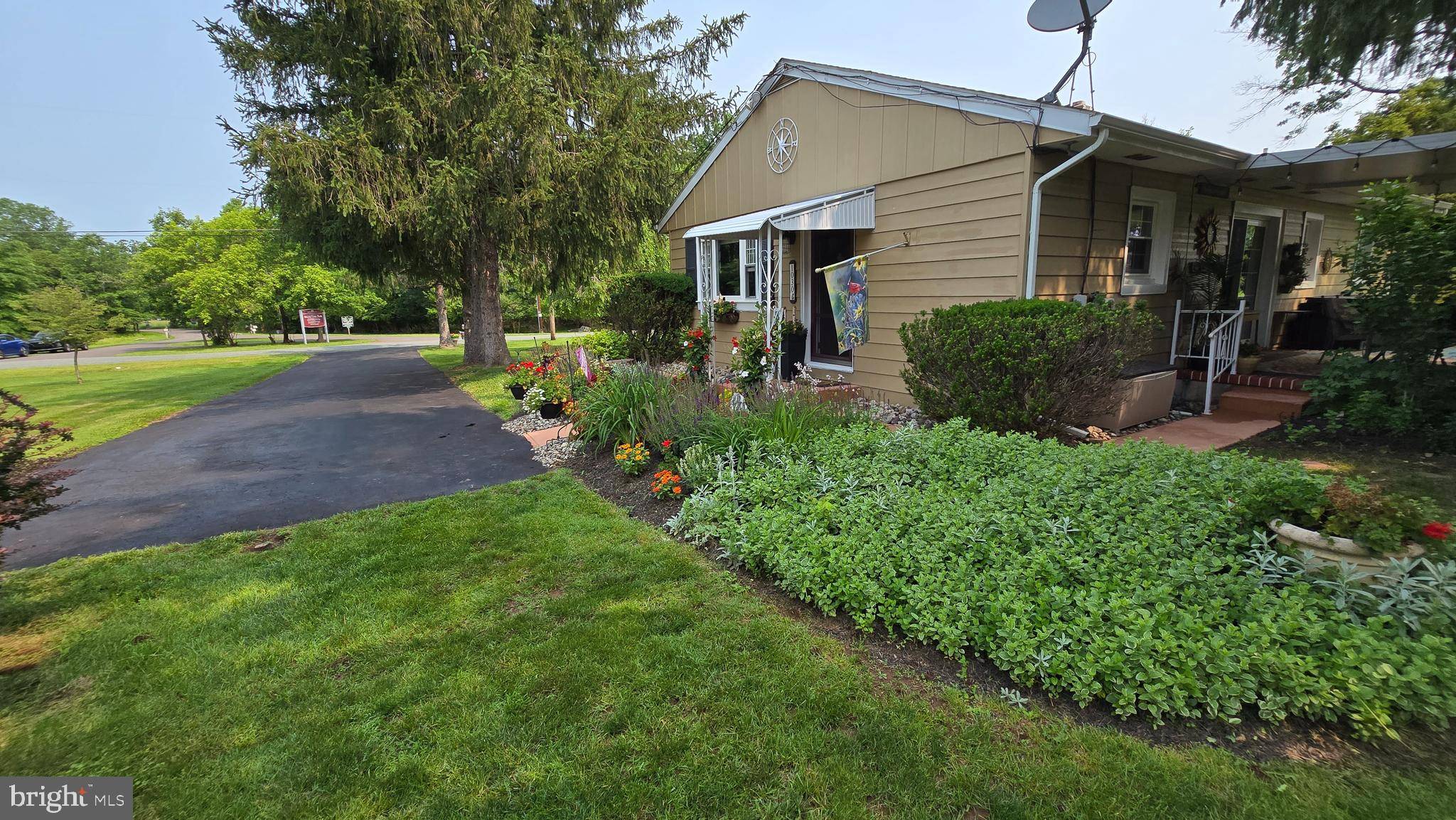 Pennsburg, PA 18073,1030 WALT RD