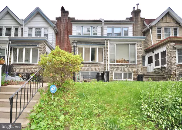 Philadelphia, PA 19120,704 W CHAMPLOST ST