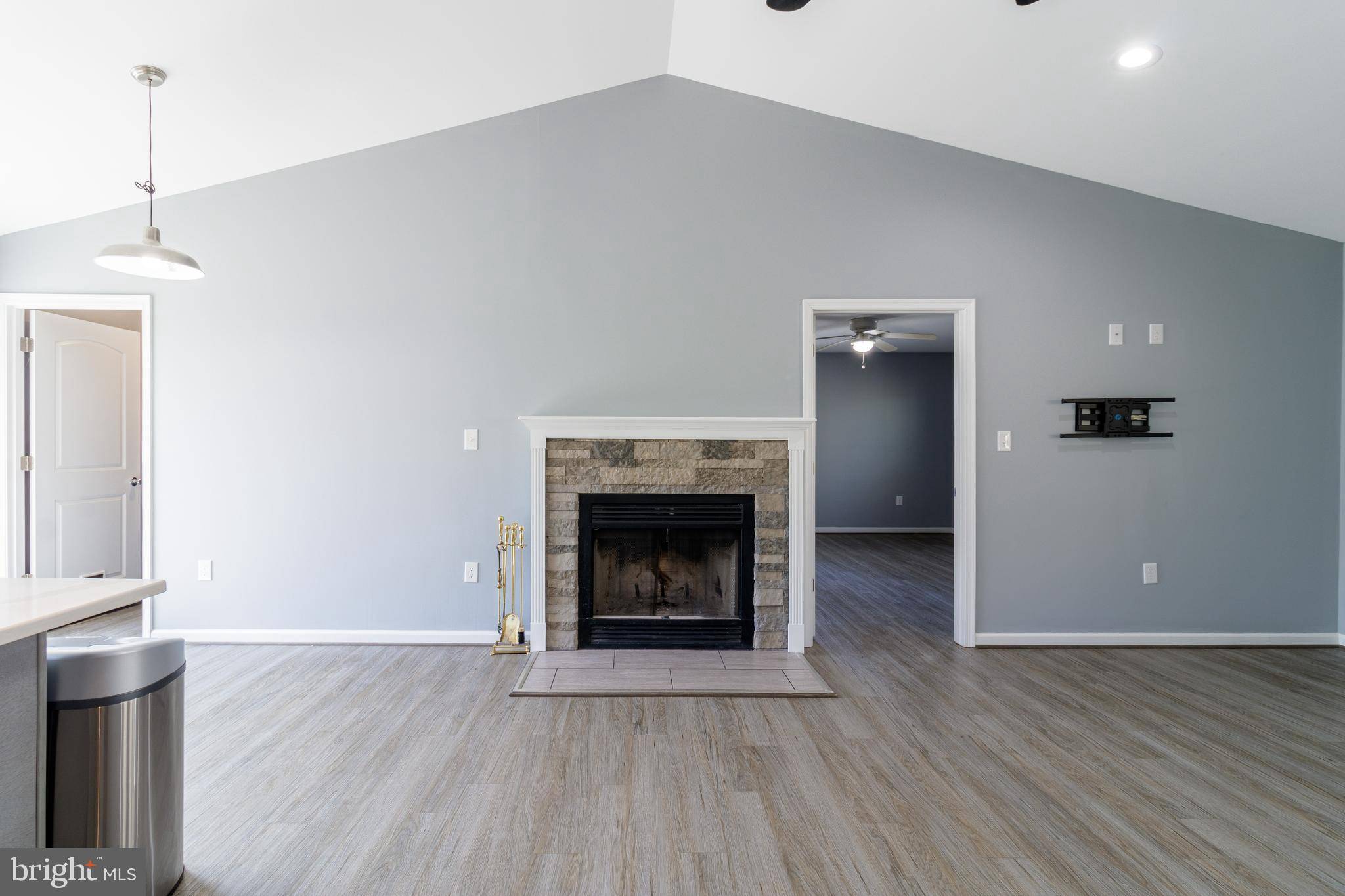 Linden, VA 22642,87 TULIP POPLAR DR